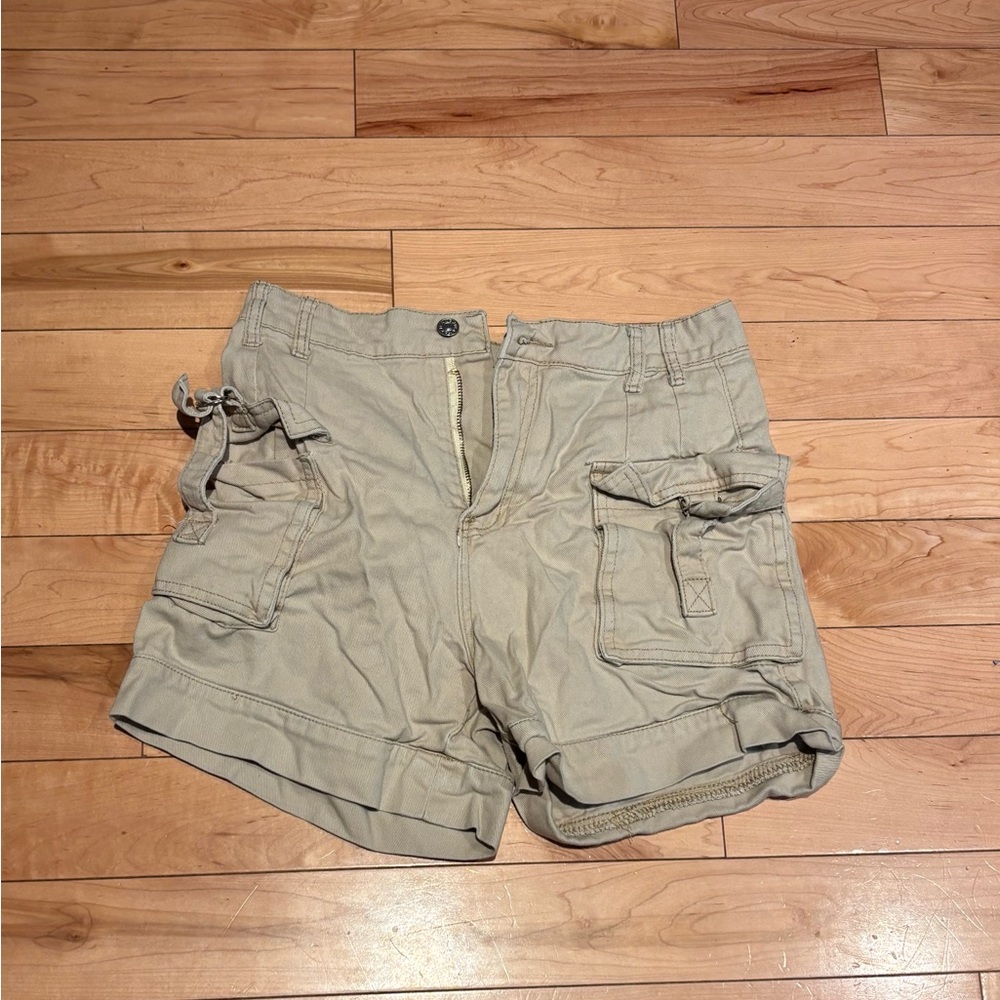 SHEIN Beige Women's Shorts